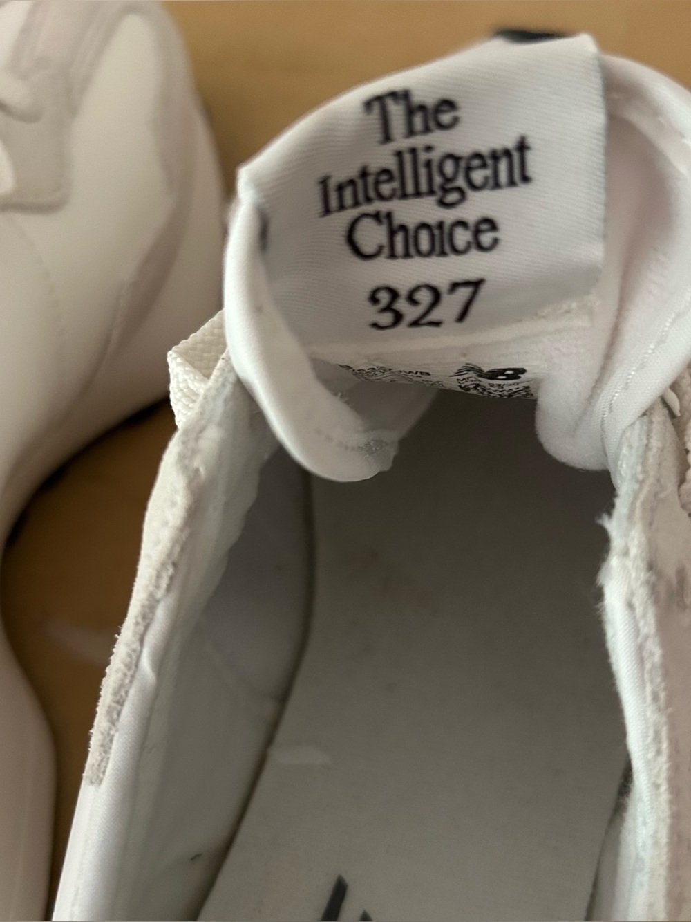 New balance womens 327 leather, suede, black and white sneaker in size 7 - Picture 14 of 14
